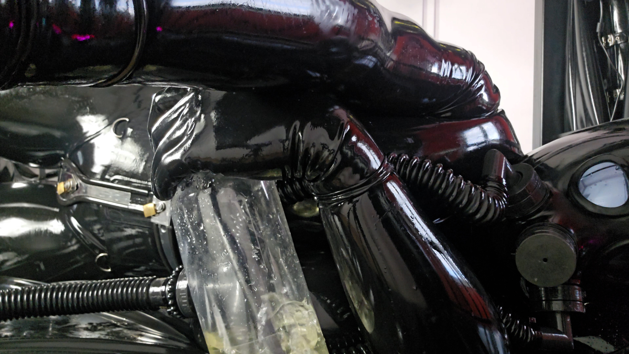 Rubber Piss & Remote Control.00_23_19_16.Standbild004