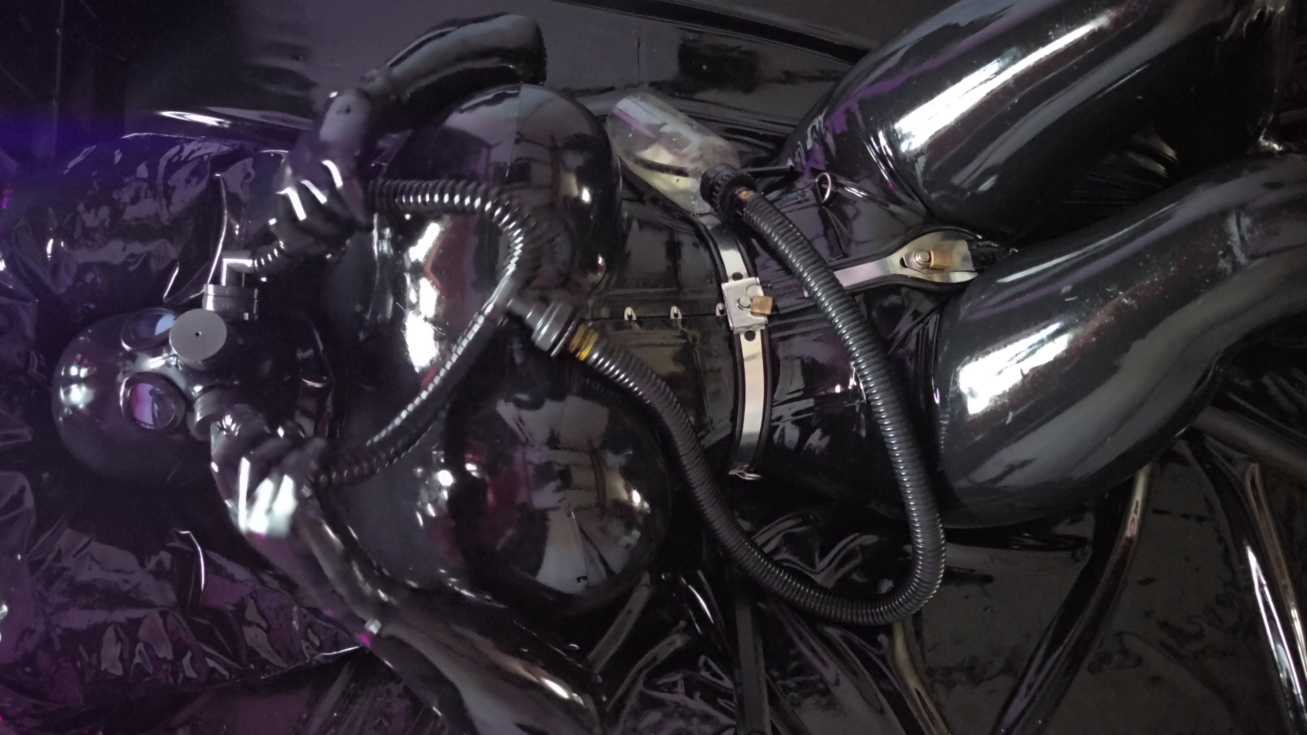 Rubber Piss & Remote Control.00_34_34_35.Standbild003